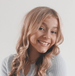 Meet your Posher, Ella